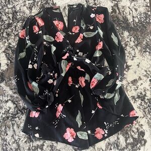 NWT Minkpink Floriana Black Floral Long Sleeve Romper Shorts Women’s Med…